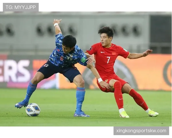 巴洛特利今天又笑着走出球场，钱包鼓得像他脖子上的金链一样亮眼！