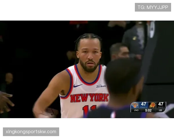 布伦森挡拆拉开空间，较上季面对轮换更高效