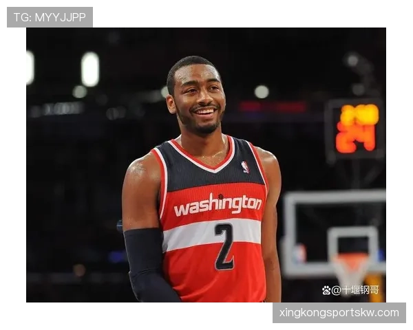 约翰·沃尔利用突破拉开防守空间，组织效率显著提升